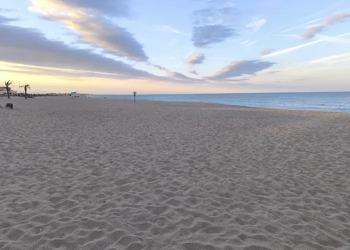 Appartement Entierement Renove En Bord De Mer Avec Vue Imprenable Et Parking Prive